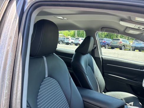 Used 2021 Toyota Camry SE w/ Convenience Package FWD image 48