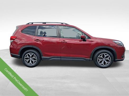 Used 2023 Subaru Forester Premium AWD/4WD image 7
