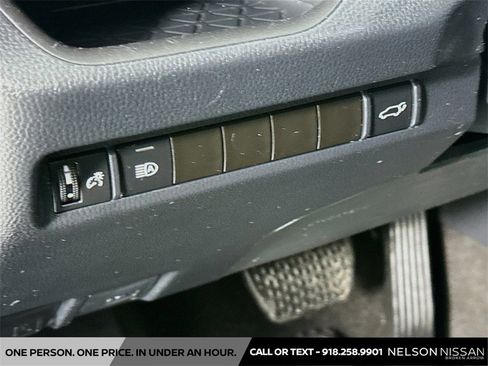 Used 2023 Toyota RAV4 XLE Premium image 10