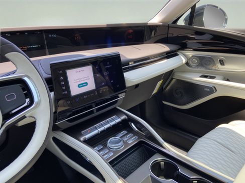 New 2025 Lincoln Nautilus Black Label w/ Jet Appearance Package image 12