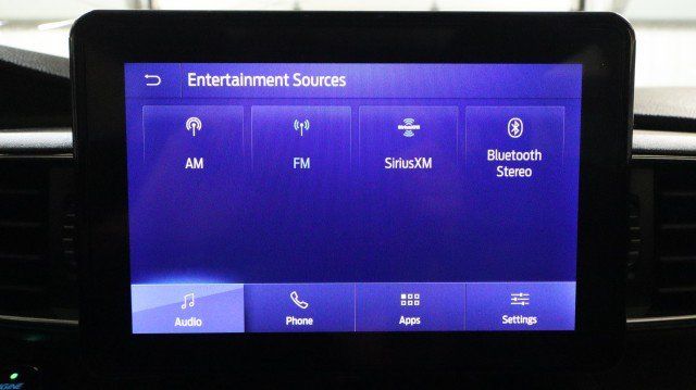 Used 2021 Ford Explorer XLT w/ Equipment Group 202A AWD/4WD image 16