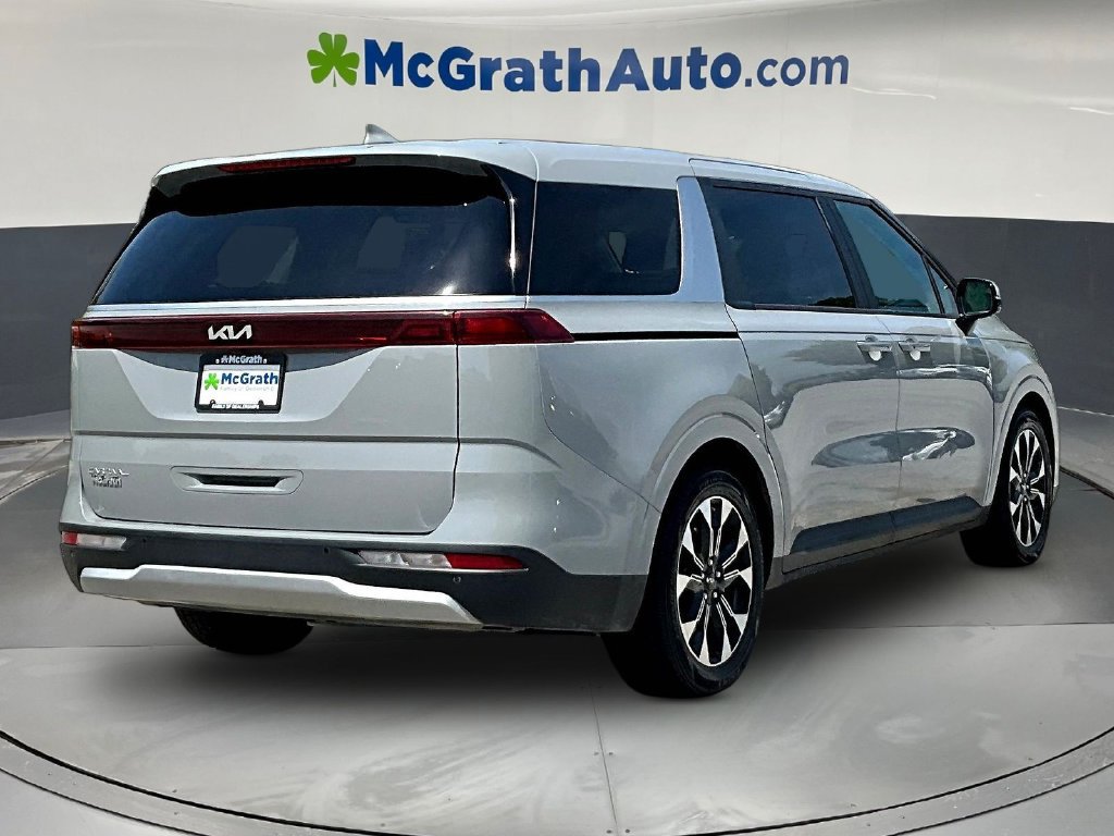 Used 2023 Kia Carnival EX FWD image 7