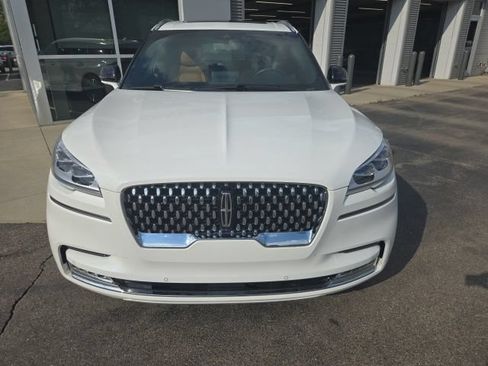 Certified 2024 Lincoln Aviator Black Label w/ Dynamic Handling Package AWD/4WD image 12