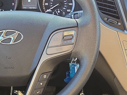 Used 2017 Hyundai Santa Fe Sport FWD image 19