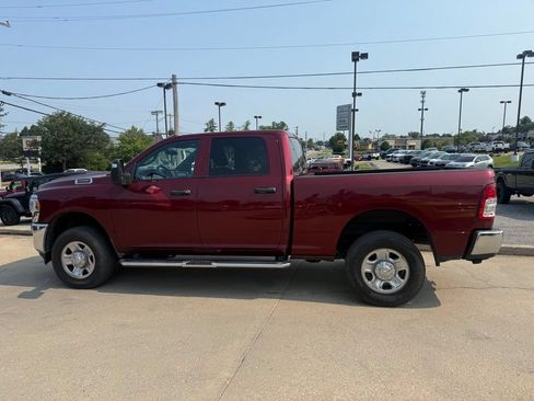 Used 2024 RAM 2500 Tradesman w/ Chrome Appearance Group AWD/4WD image 5