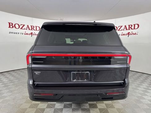 New 2025 Lincoln Navigator Reserve image 6