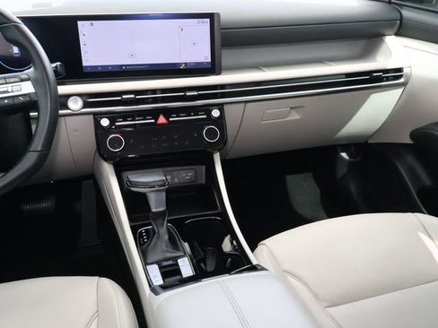 Used 2025 Hyundai Tucson SEL FWD image 11
