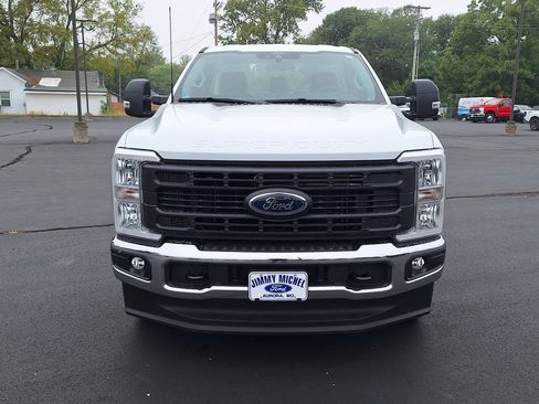 New 2026 Ford F250 XL w/ XL Chrome Package image 28