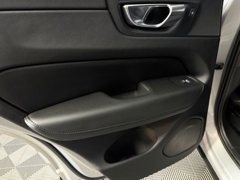Used 2023 Volvo XC60 B5 Plus w/ Climate Package image 27