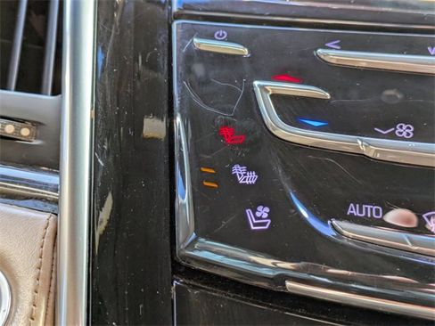 Used 2020 Cadillac Escalade Platinum w/ Escalade Sport Edition image 28