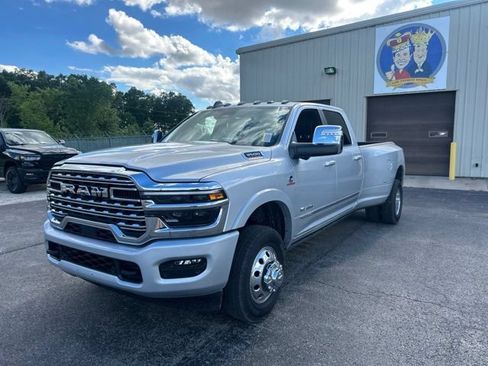 New 2026 RAM 3500 Limited AWD/4WD image 7