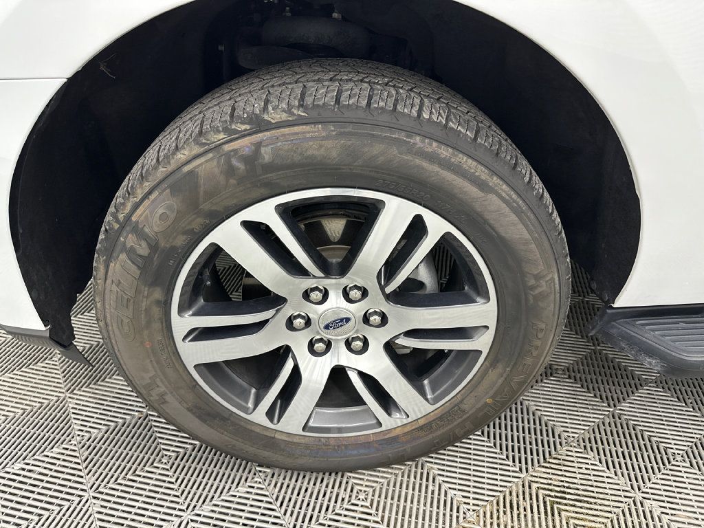 Used 2024 Ford Expedition Limited AWD/4WD image 13