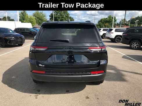 New 2025 Jeep Grand Cherokee Limited w/ Black Appearance Package image 6