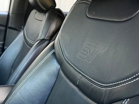 Used 2020 Ford Explorer ST w/ ST High-Performance Pack image 18