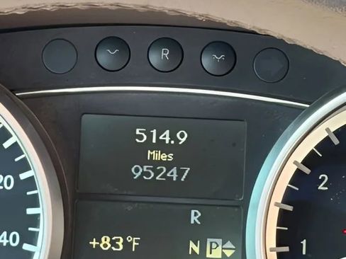 Used 2012 Mercedes-Benz GL 450 4MATIC image 35