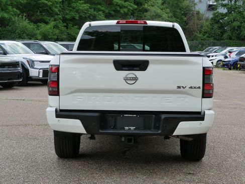 Certified 2023 Nissan Frontier SV w/ SV Convenience Package AWD/4WD image 6
