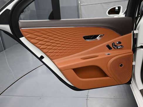 New 2026 Bentley Flying Spur Plug-In Hybrid AWD/4WD image 25