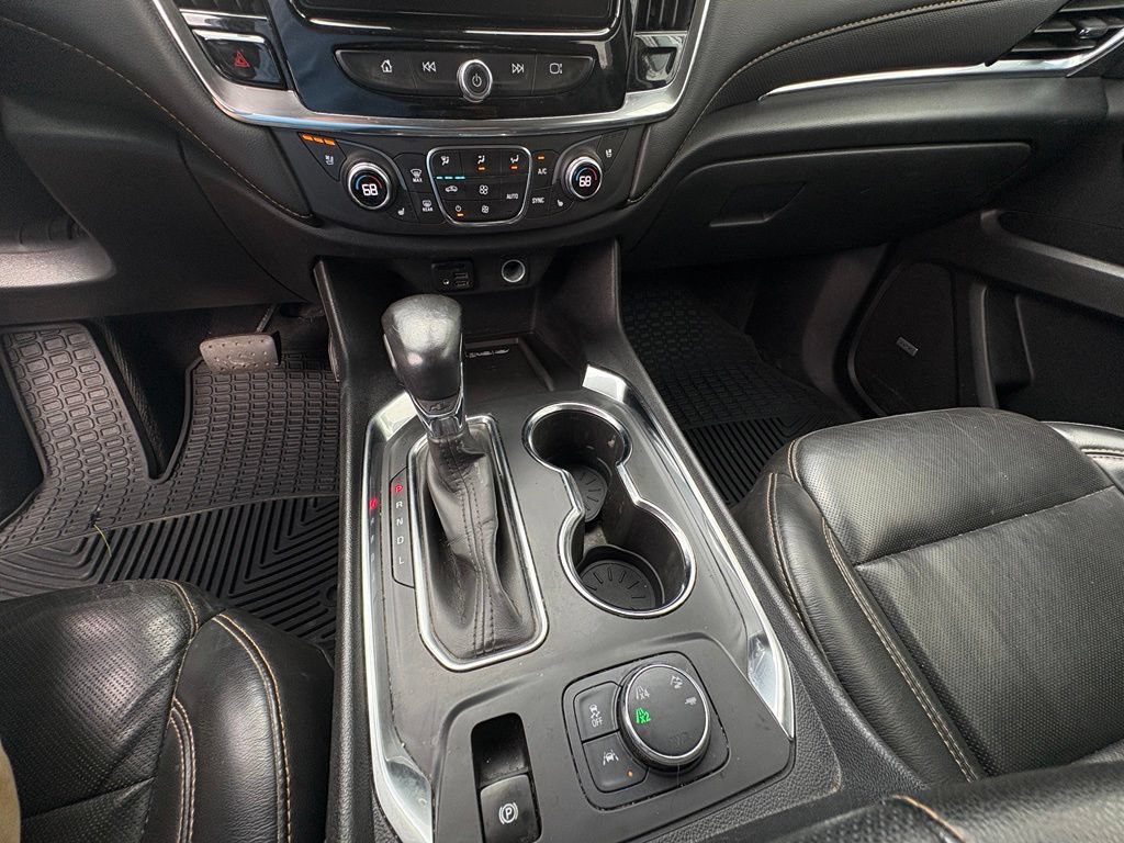 Used 2021 Chevrolet Traverse Premier AWD/4WD image 16