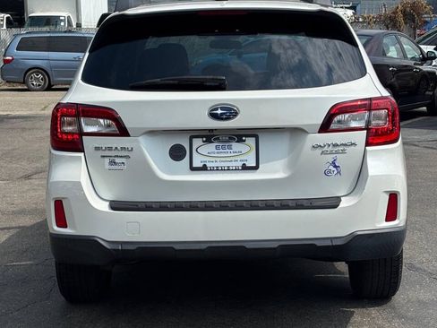 Used 2016 Subaru Outback 2.5i Premium AWD/4WD image 7