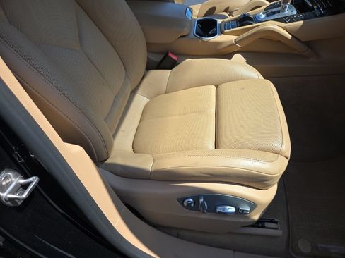 Used 2014 Porsche Cayenne AWD/4WD image 14