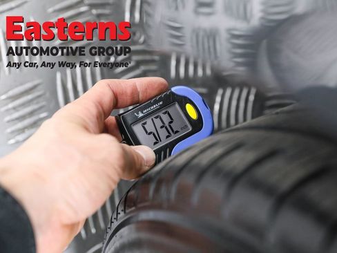 Used 2021 Volkswagen Jetta SE w/ SE Cold Weather Package image 29