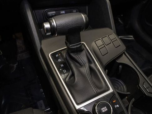 Used 2024 Kia Sportage LX image 14