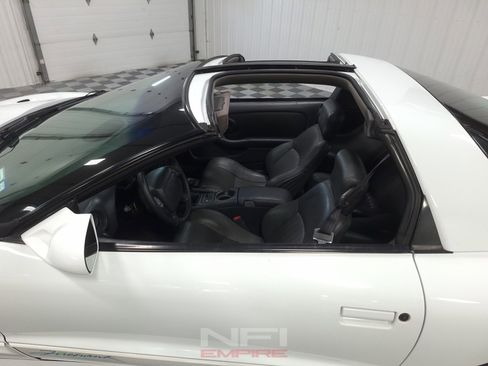 Used 1999 Pontiac Firebird Formula w/ SLP Firehawk Pkg RWD image 44