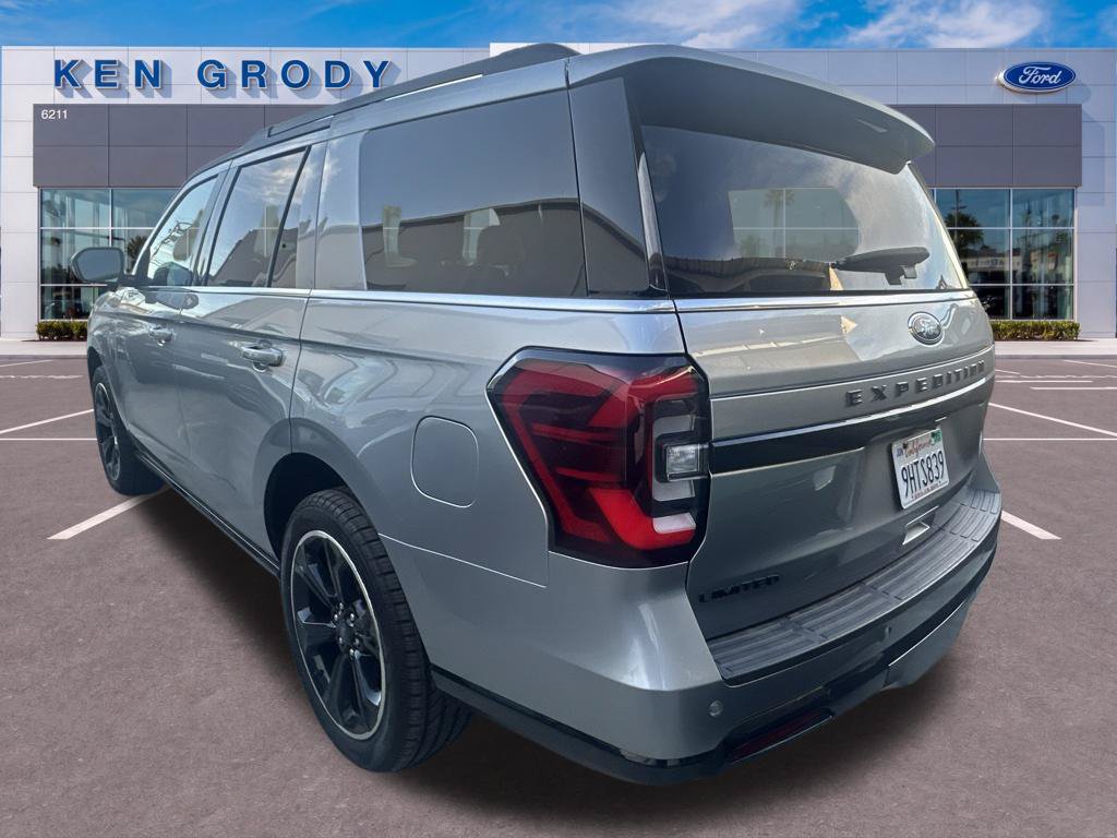 Used 2023 Ford Expedition Limited AWD/4WD image 5