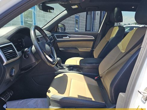 Used 2022 Volkswagen Atlas Cross Sport SEL R-Line AWD/4WD image 12