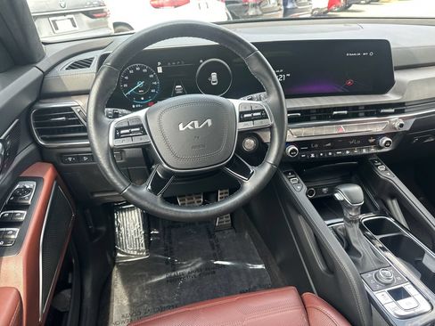Used 2024 Kia Telluride SX Prestige AWD/4WD image 19