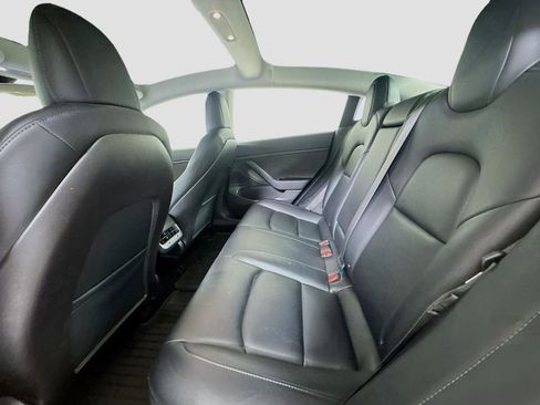 Used 2018 Tesla Model 3 Long Range image 17