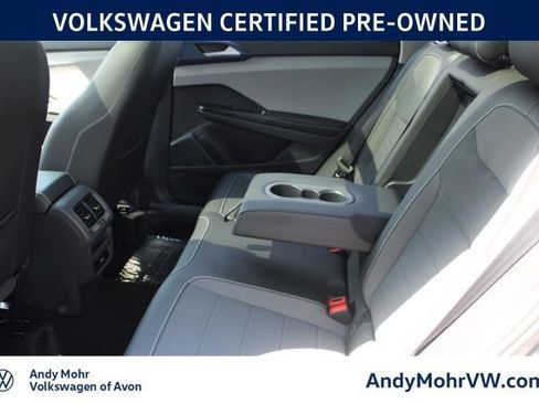 Used 2024 Volkswagen Taos SE AWD/4WD image 25
