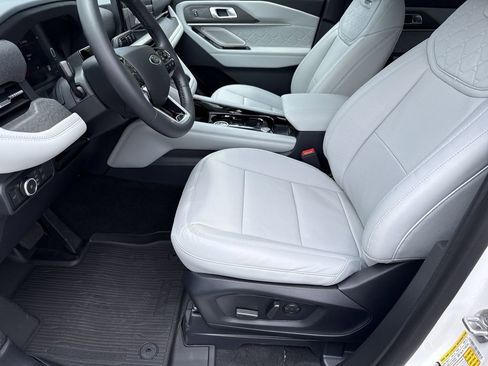 New 2026 Ford Explorer Platinum w/ LUX Leather Package AWD/4WD image 9