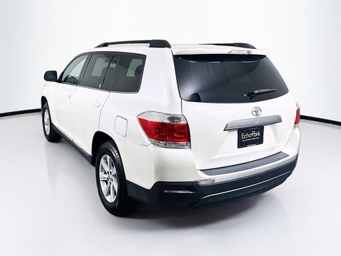 Used 2013 Toyota Highlander Plus image 5