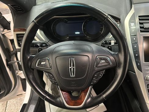 Used 2017 Lincoln MKZ Reserve AWD/4WD image 18