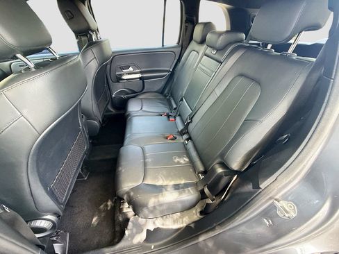 Used 2022 Mercedes-Benz GLB 250 image 24