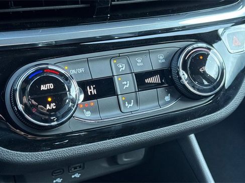 New 2026 Buick Envista Sport Touring image 22