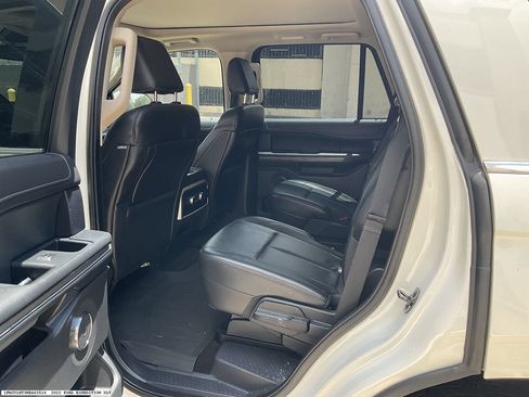 Used 2022 Ford Expedition XLT RWD image 9