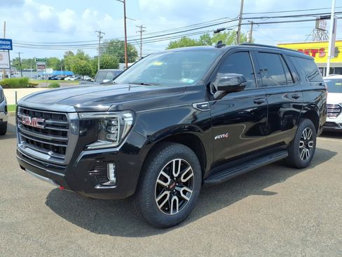 Certified 2022 GMC Yukon AT4 AWD/4WD image 8