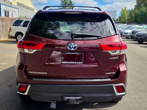 Used 2017 Toyota Highlander Limited Platinum AWD/4WD image 10