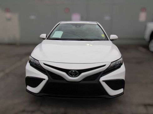 Used 2023 Toyota Camry SE image 10