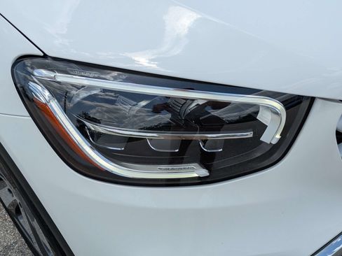 Used 2022 Mercedes-Benz GLC 300 image 10