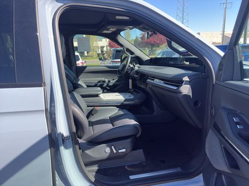 New 2026 Lincoln Navigator Reserve AWD/4WD image 19