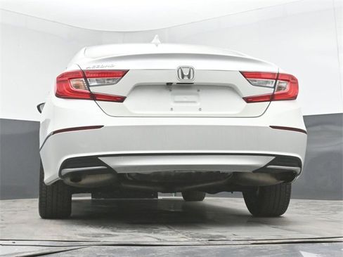 Used 2018 Honda Accord EX image 44