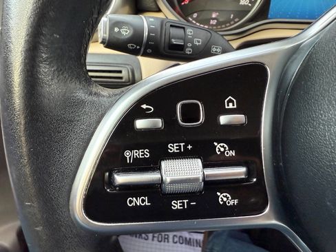 Used 2020 Mercedes-Benz GLC 300 image 29