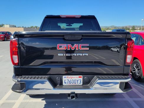 Used 2021 GMC Sierra 1500 4x4 Crew Cab w/ Convenience Package image 4