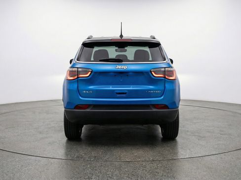 Used 2025 Jeep Compass Limited image 7