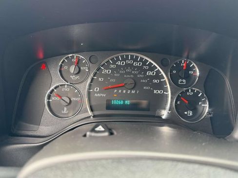 Used 2024 GMC Savana 2500 w/ Driver Convenience Package RWD image 27