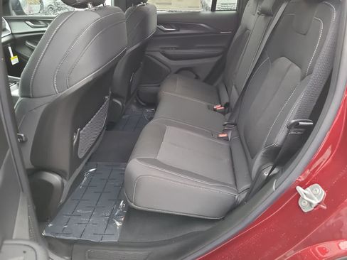 New 2025 Jeep Grand Cherokee Laredo X w/ Luxury Tech Group I image 21