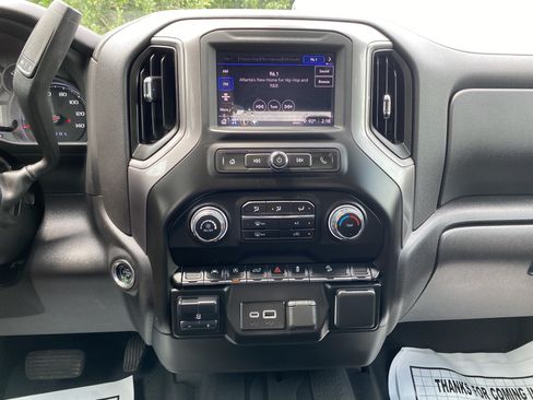 Used 2024 Chevrolet Silverado 1500 Custom Trail Boss w/ LPO, Dark Essentials Package AWD/4WD image 25